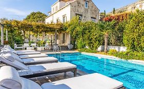 Villa Salt Water